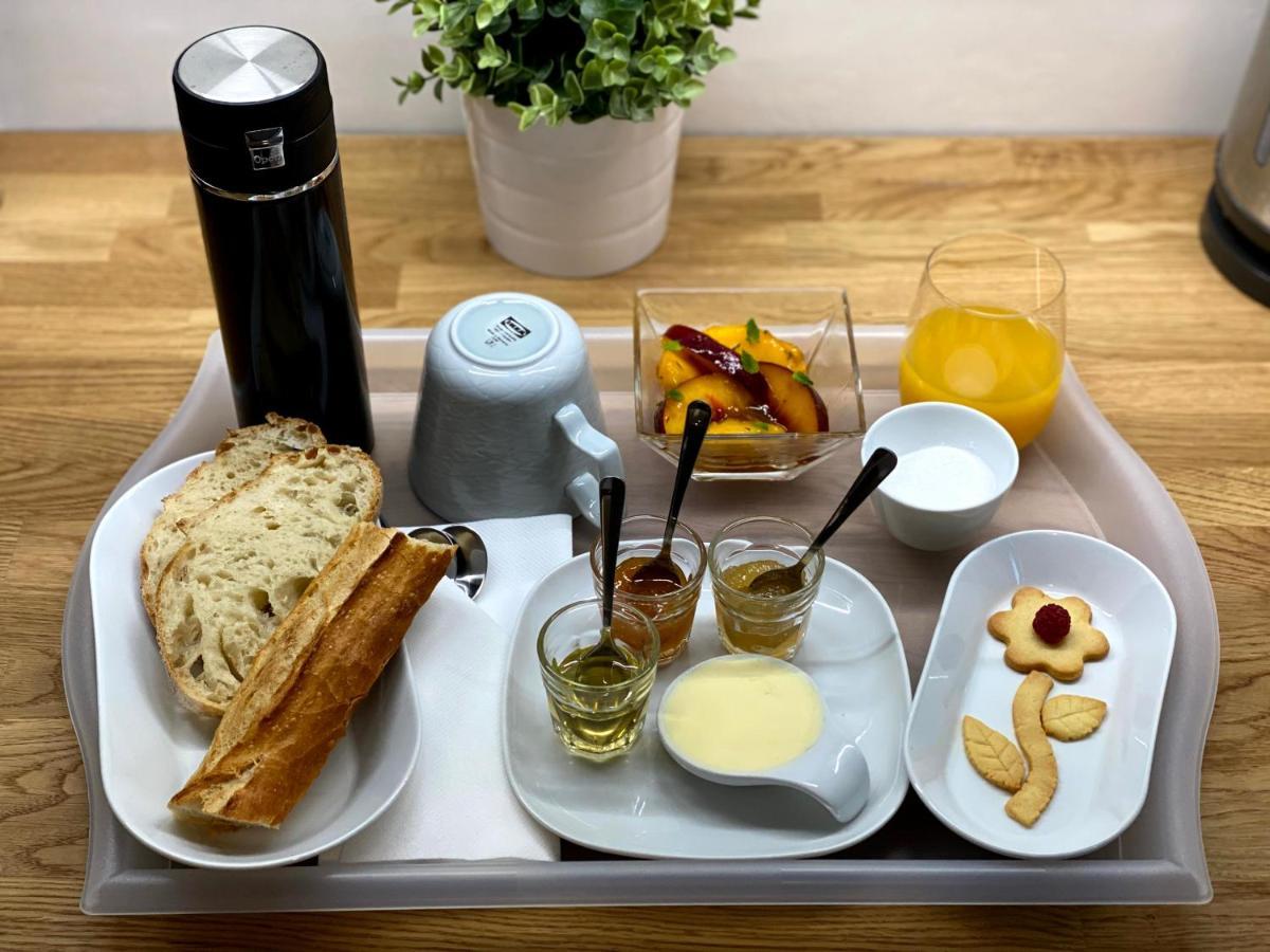 Au 10 Bed & Breakfast Luisant Zewnętrze zdjęcie